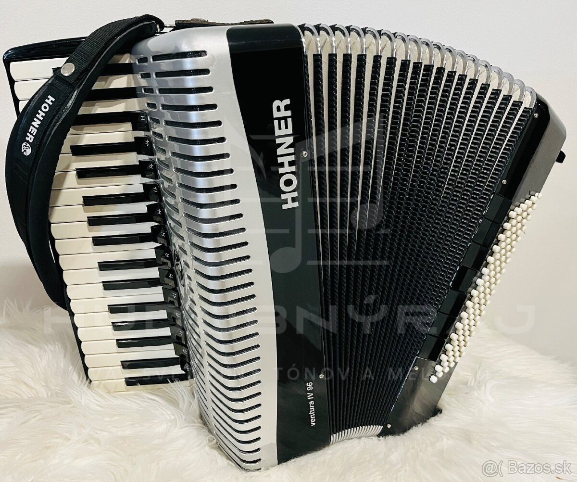 Akordeón HOHNER VENTURA IV 96 BAS- špičkový akordeón- pre náročných!!!