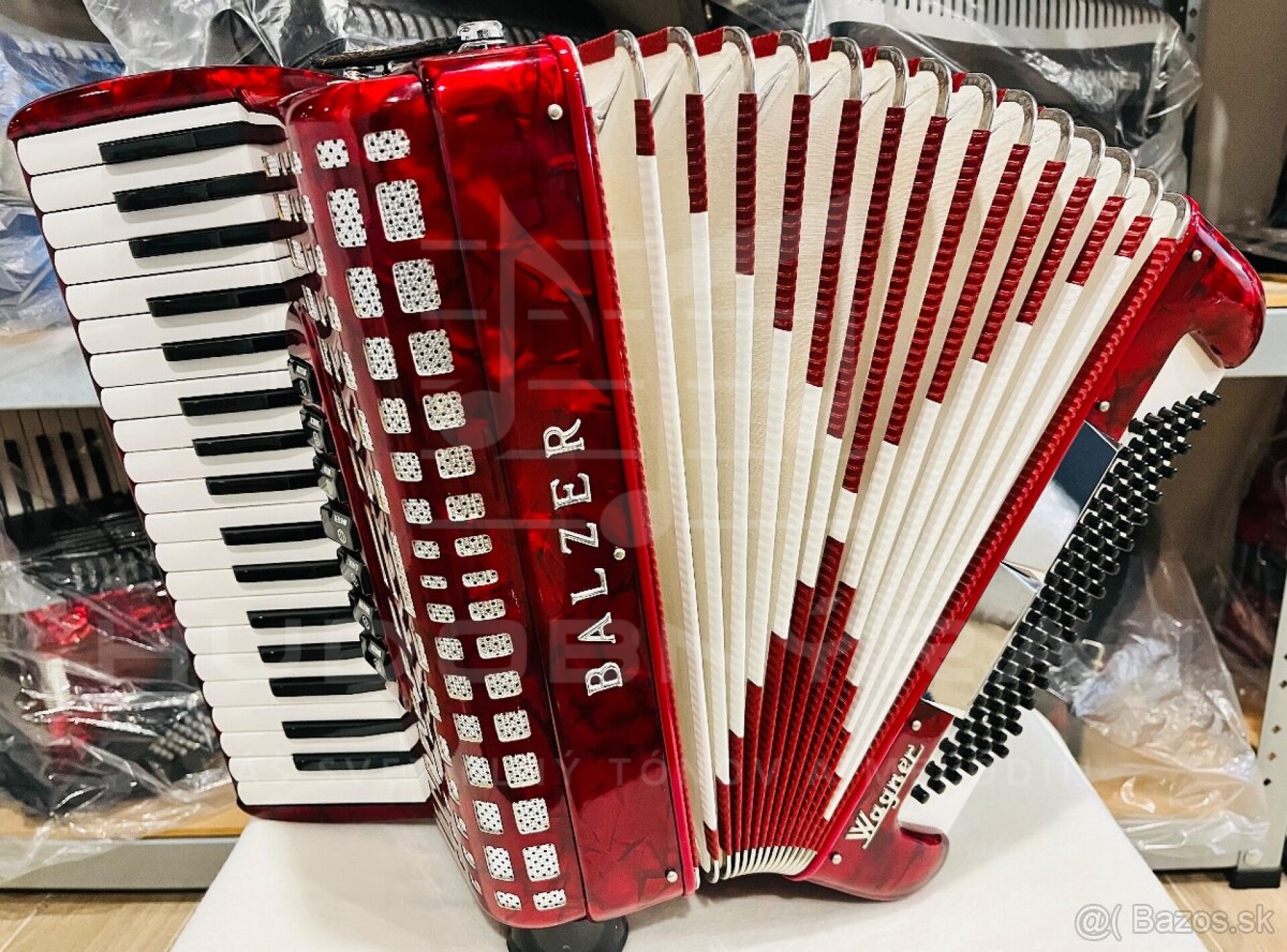 Predám krásny Taliansky akordeón Balzer Wagner 96 basový, top stav