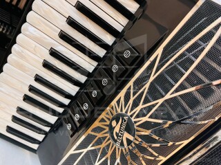 Nový akordeón Beltunica Proffesionall- III- 96 basový