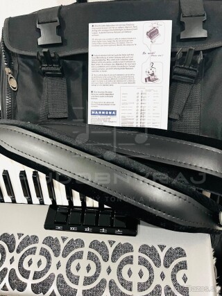 AKORDEÓN WELTMEISTER KRISTALL 72 BASOVÝ