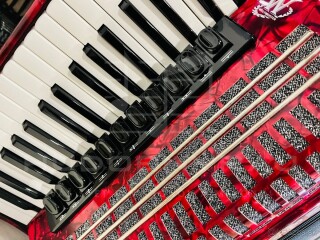 Predám špičkový akordeón Weltmeister Topas IV 96 basový- NAJNOVŠÍ MODEL!!!