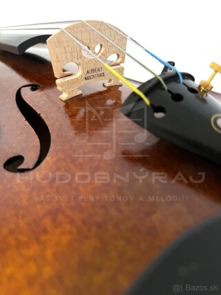 Krásne husle, 4/4 husle: "Y.G.Y", model Antonio Stradivari.