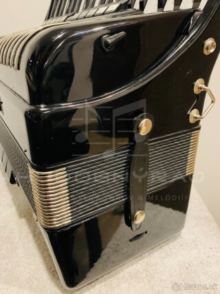Akordeón WELTMEISTER ELEGANCE/ CAPRICE 120 BASOVY