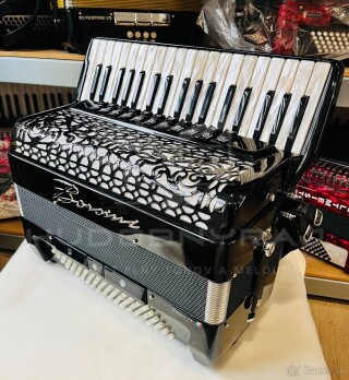 Predám profesionálny akordeón Borsini Wienna 374- 96 basový