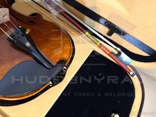 Krásne husle, 4/4 husle: "Y.G.Y", model Antonio Stradivari.