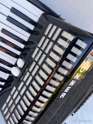 Akordeón HOHNER STUDENT 48 BASOVÝ- používaný