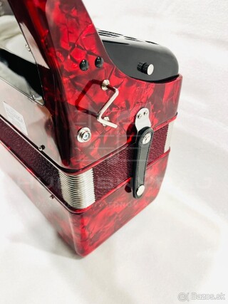 Nový akordeón Beltunica- chromaticky B Griff -72 BASOVÝ- červenej farby