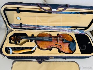 Krásne husle, 4/4 husle: "Y.G.Y", model Antonio Stradivari.