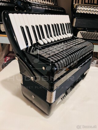 Predám akordeón Weltmeister TOPAS 96, používaný v zánovnom stave.